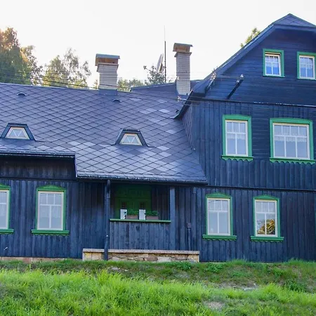 Horska Hugo Lodge *